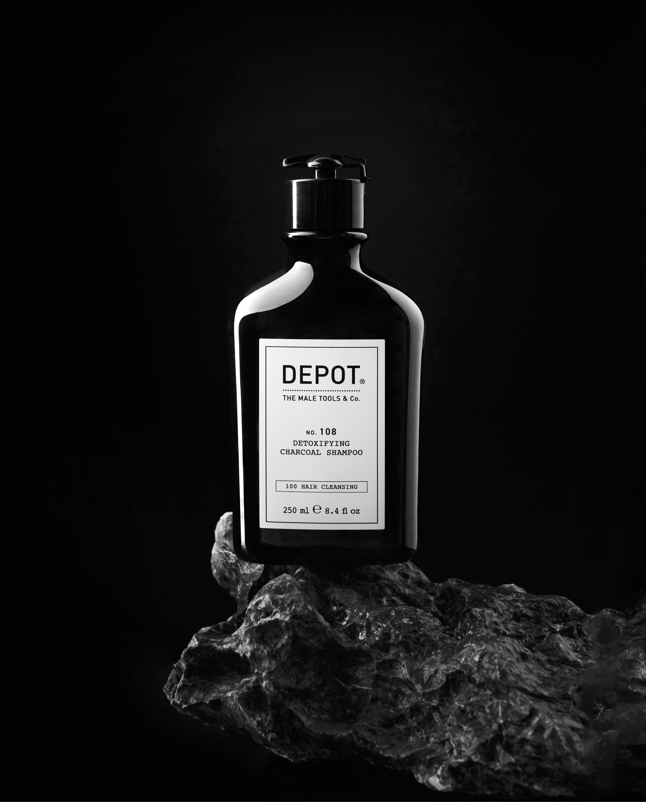 108- Detox Charcoal Shampoo (250ml)